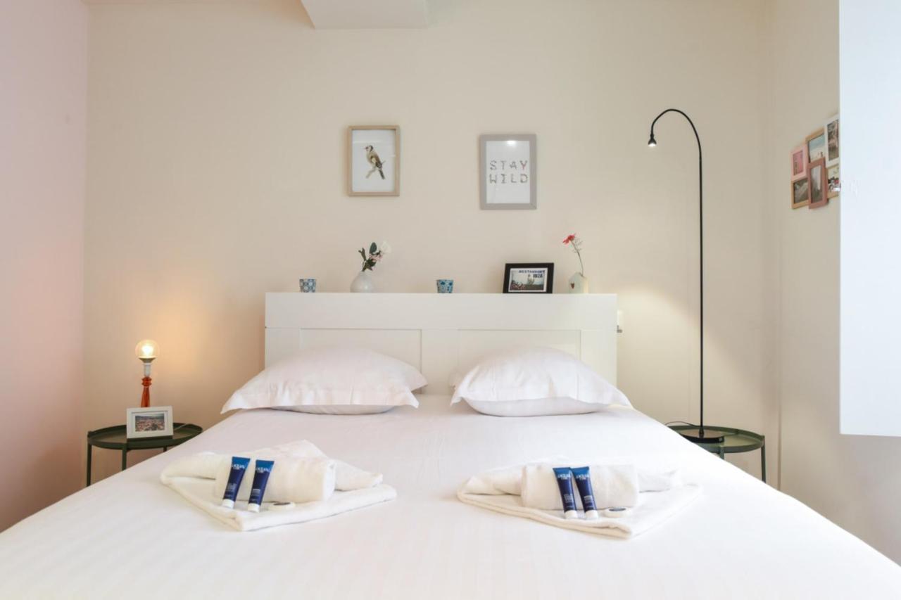 Apartamento Charming Flat In A Calm Street At The Historic Heart Of - Welkeys Bayona