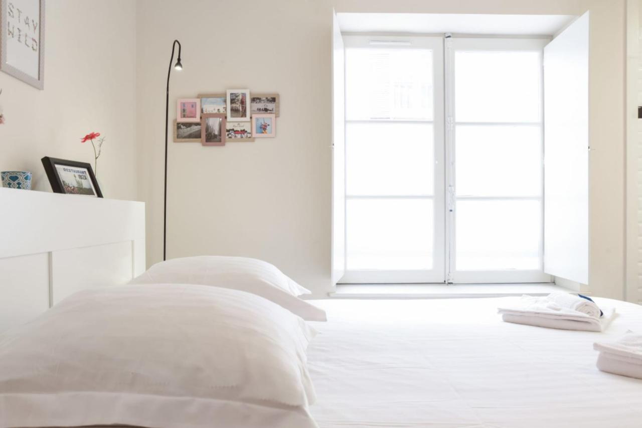 Charming Flat In A Calm Street At The Historic Heart Of - Welkeys Bayona